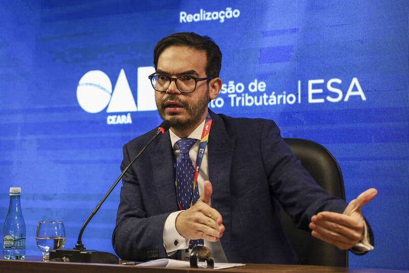 APECE marca presença em congresso sobre reforma tributária em Fortaleza